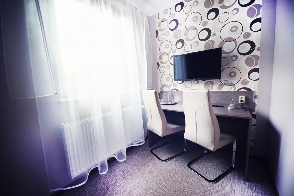 Makara Hotel Katowice Room photo