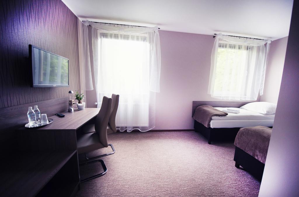Makara Hotel Katowice Room photo