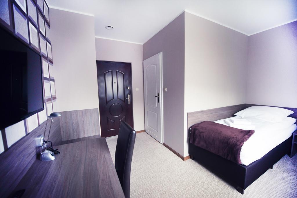 Makara Hotel Katowice Room photo