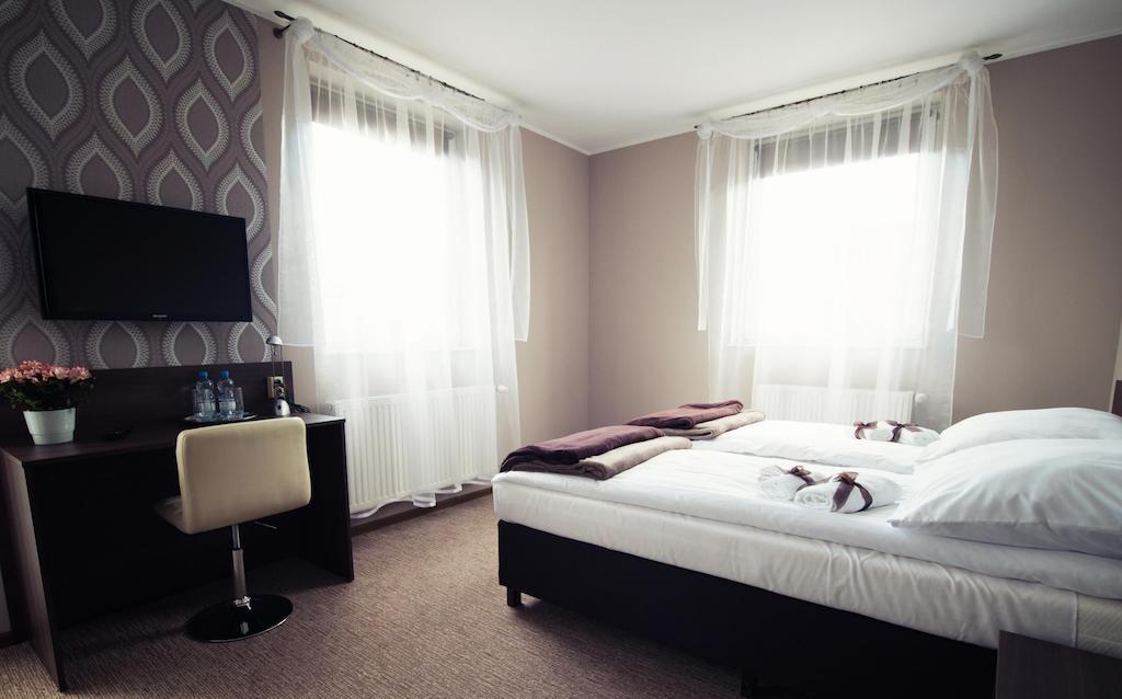 Makara Hotel Katowice Room photo